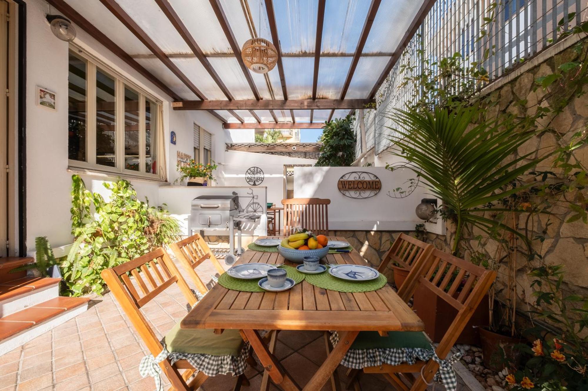 Elegante Villa Lu' Centro Citta A 10 Minuti Dal Mare Cagliari Exterior photo